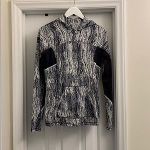 Lululemon Black and White Runbeam Hoodie